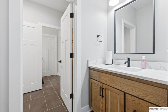 20612 Ellison Avenue, Elkhorn, NE 68022