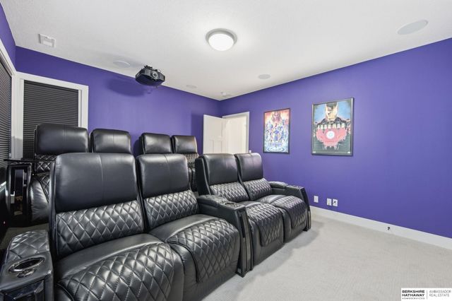 20612 Ellison Avenue, Elkhorn, NE 68022
