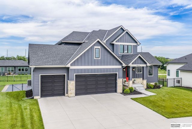 20612 Ellison Avenue, Elkhorn, NE 68022