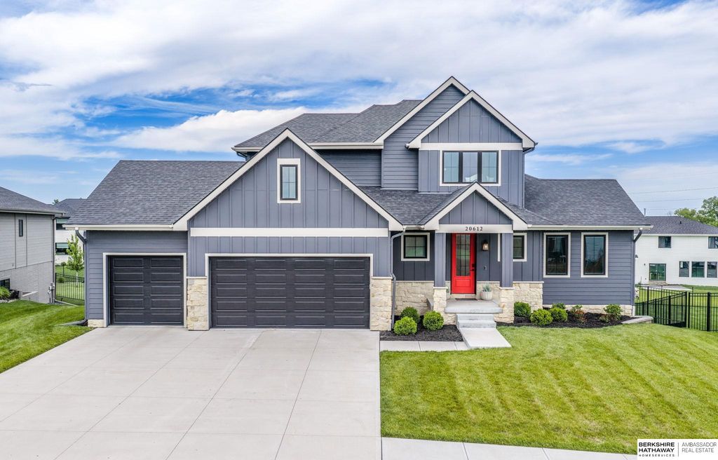 20612 Ellison Avenue, Elkhorn, NE 68022