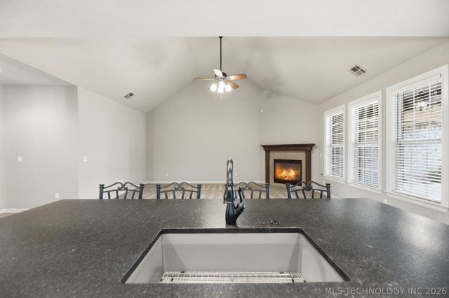 11016 E 83rd Place, Tulsa, OK 74133