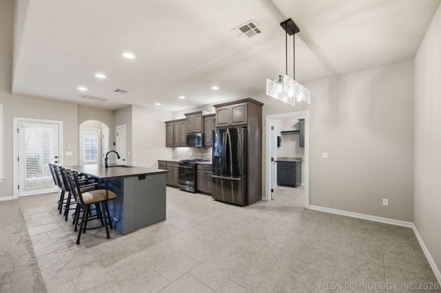 11016 E 83rd Place, Tulsa, OK 74133