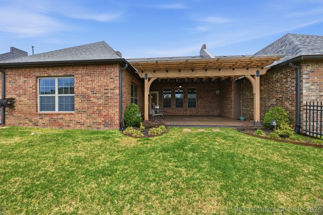 11016 E 83rd Place, Tulsa, OK 74133