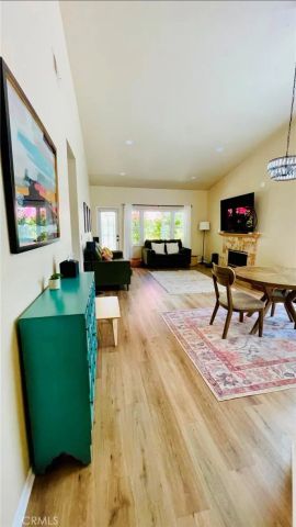 23500 Meriden Place, Valencia, CA 91354