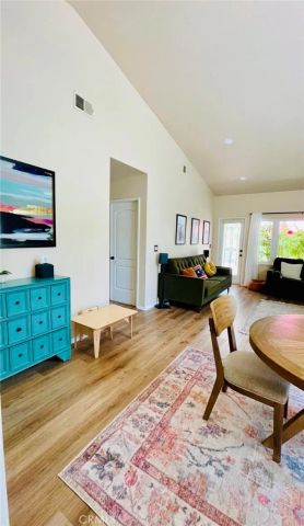 23500 Meriden Place, Valencia, CA 91354