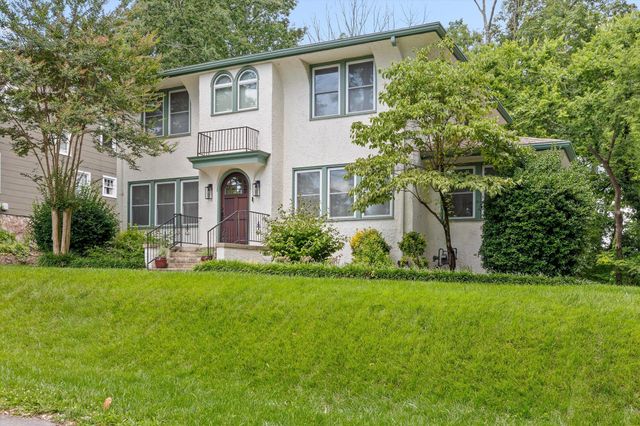 313 Crestway Drive, Chattanooga, TN 37411