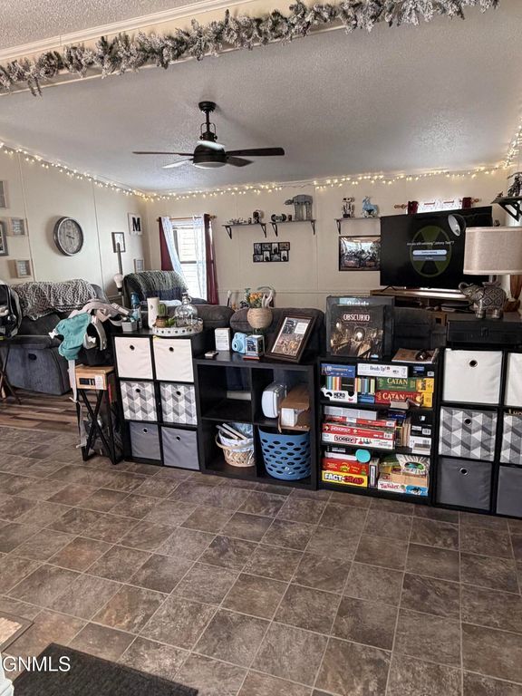 210 Holiday Park, Jamestown, ND 58401 photo 6