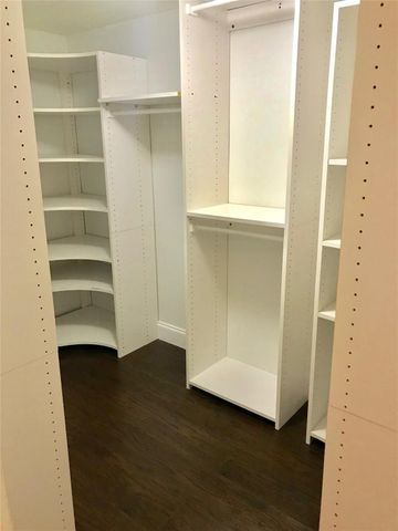 1640 W Golfview Dr, Pembroke Pines, FL 33026