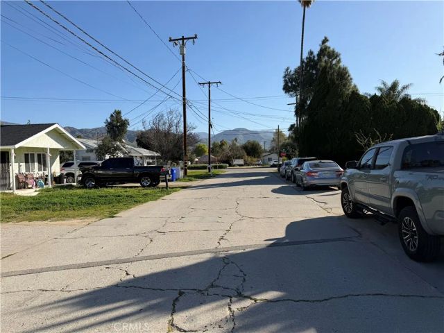279 W 39th, San Bernardino, CA 92405