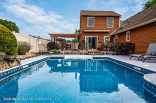 58 12th Street, Toms River, NJ 08753