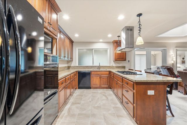 2572 Sterling Dr, Rescue, CA 95672