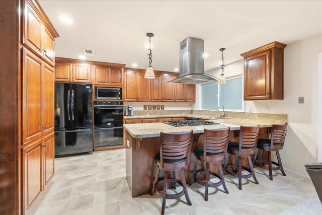 2572 Sterling Dr, Rescue, CA 95672
