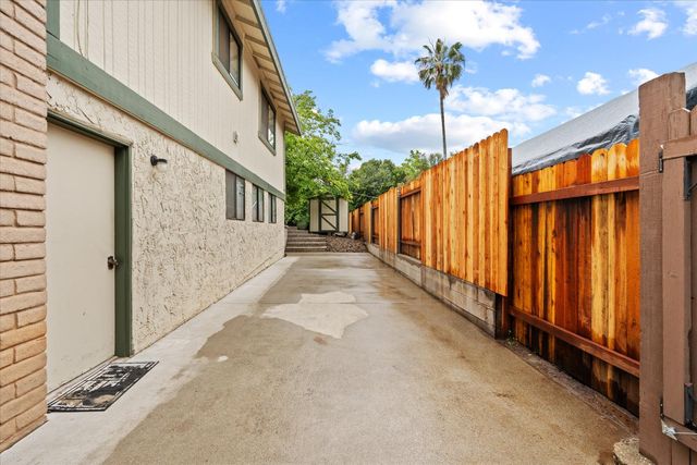 2572 Sterling Dr, Rescue, CA 95672
