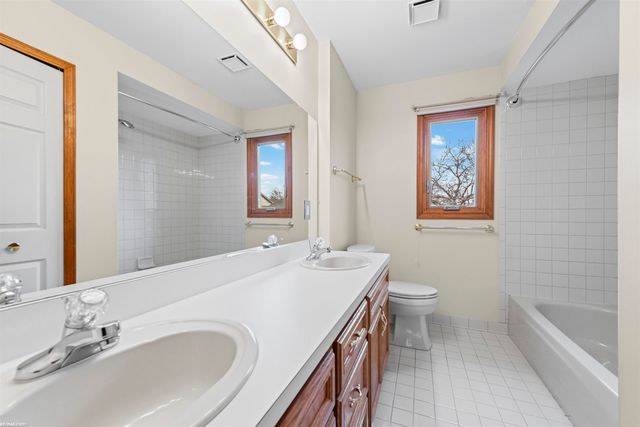 14963 Park View Court, Sterling Heights, MI 48313