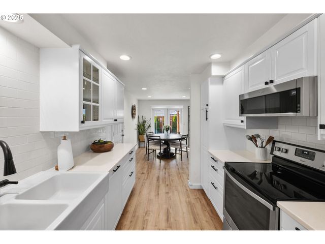 1905 N SPRINGBROOK Way, Newberg, OR 97132