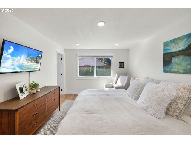 1905 N SPRINGBROOK Way, Newberg, OR 97132