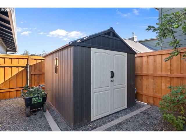 1905 N SPRINGBROOK Way, Newberg, OR 97132