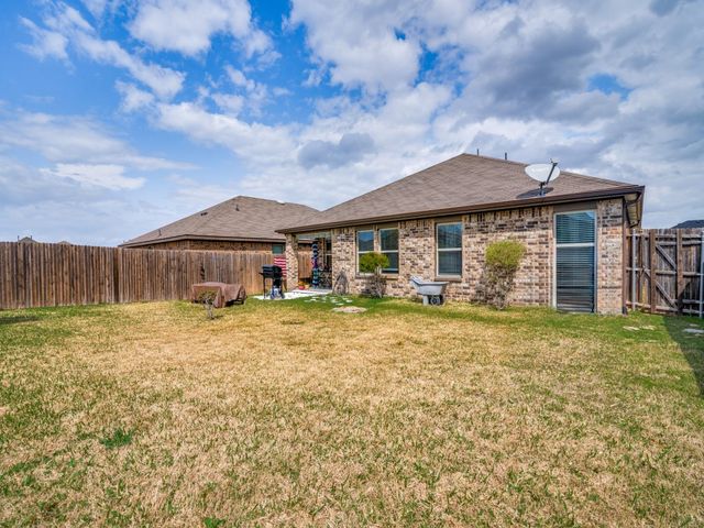 2431 Rosharon Drive, Forney, TX 75126