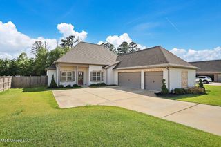 123 Freeland Lane, Clinton, MS 39056