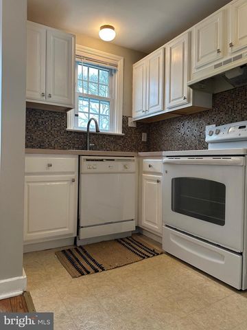 855 FOUNTAIN AVE, Lancaster, PA 17601