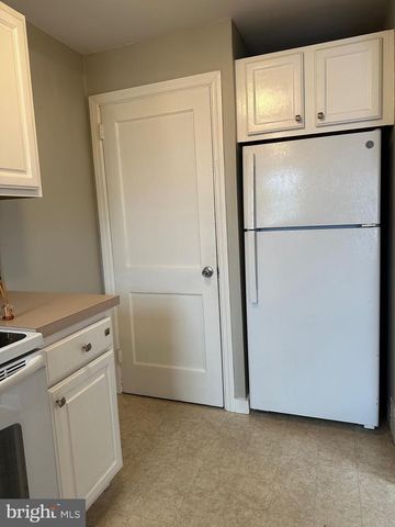 855 FOUNTAIN AVE, Lancaster, PA 17601