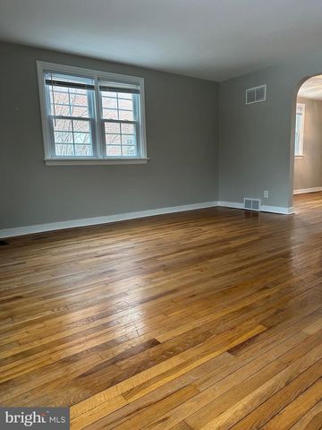 855 FOUNTAIN AVE, Lancaster, PA 17601