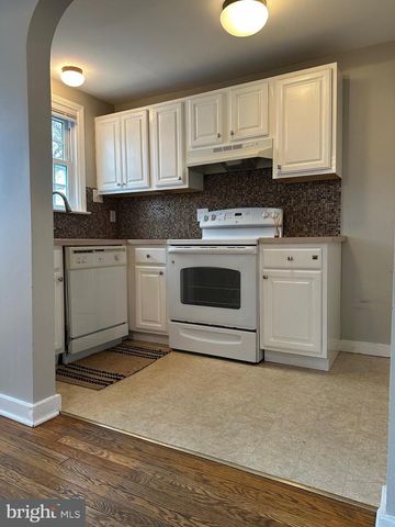 855 FOUNTAIN AVE, Lancaster, PA 17601