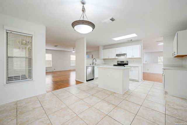 15718 Knollvista, San Antonio, TX 78247