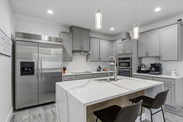 285 La Fortuna DR, Del Valle, TX 78617