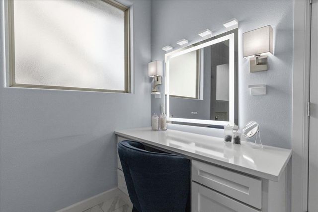 285 La Fortuna DR, Del Valle, TX 78617