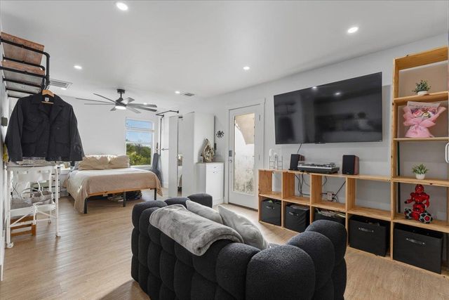 285 La Fortuna DR, Del Valle, TX 78617