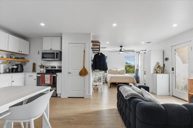 285 La Fortuna DR, Del Valle, TX 78617