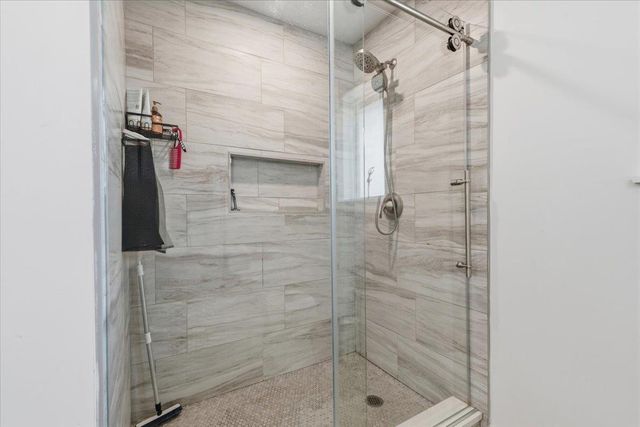 285 La Fortuna DR, Del Valle, TX 78617