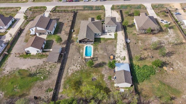 285 La Fortuna DR, Del Valle, TX 78617