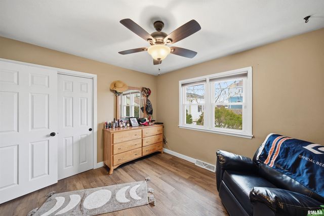 4209 S PARAMOUNT Road, Bartonville, IL 61607