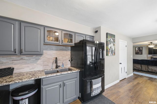 4209 S PARAMOUNT Road, Bartonville, IL 61607