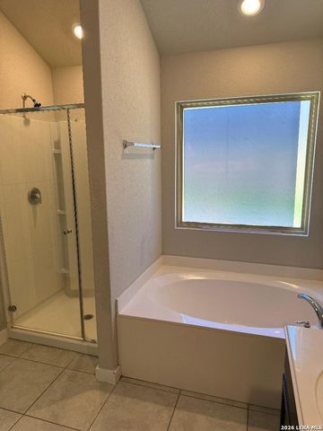12429 Vista Rim, San Antonio, TX 78233