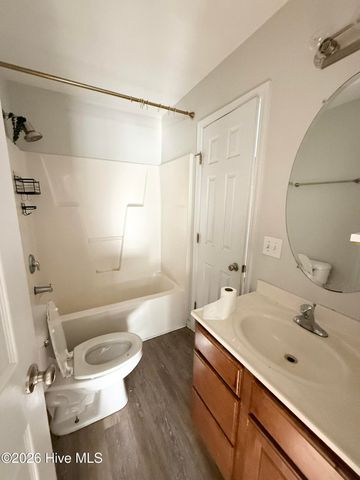 102 Lincoln Place Circle, Leland, NC 28451