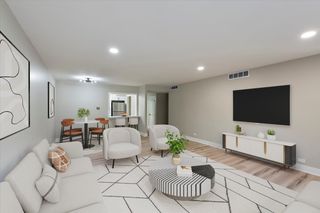 835 Ridge Avenue 207, Evanston, IL 60202