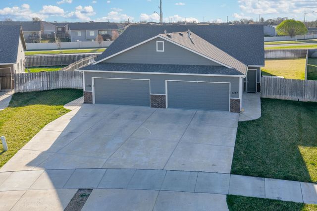 1344-1346 N Azena, Andover, KS 67002