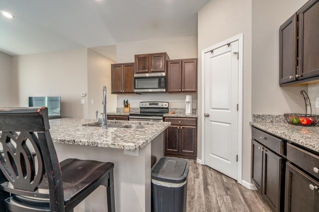 1344-1346 N Azena, Andover, KS 67002