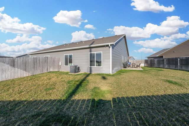 1344-1346 N Azena, Andover, KS 67002