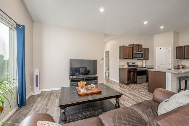 1344-1346 N Azena, Andover, KS 67002