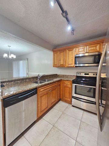 1700 Windorah Way A, West Palm Beach, FL 33411