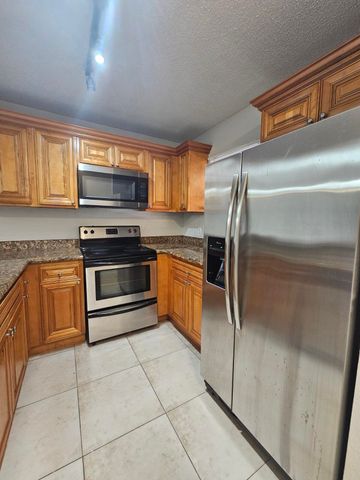 1700 Windorah Way A, West Palm Beach, FL 33411