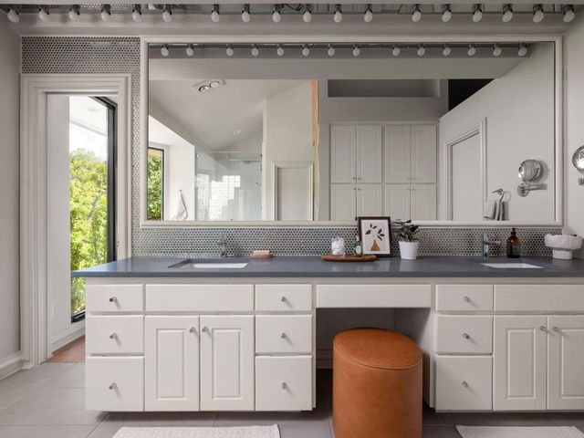 3200 Three Rivers DR, Austin, TX 78746