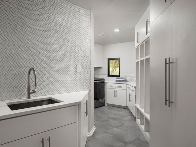 3200 Three Rivers DR, Austin, TX 78746