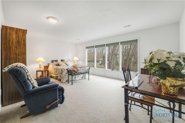 8801 W Bancroft Street, Toledo, OH 43617