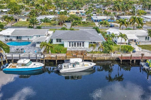 220 SE 10th Street, Pompano Beach, FL 33060