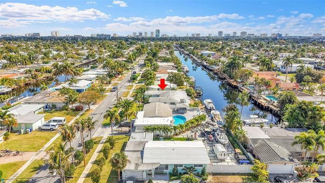 220 SE 10th Street, Pompano Beach, FL 33060